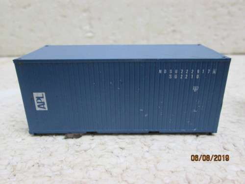 HO SCALE : x2 20FT CONTAINERS (2 x 6m CONTAINERS) - LOT 37X