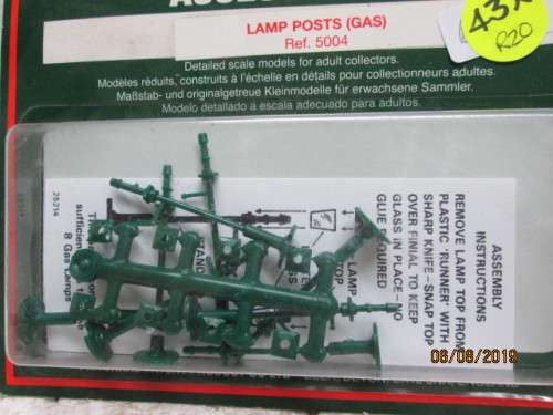 HO/OO SCALE : MODEL SCENE - LAMP POST (GAS) - LOT 43X