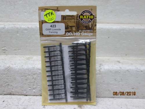 HO/OO SCALE : RATIO PLASTIC MODELS - GWR LINESIDE FENCING - LOT 77X