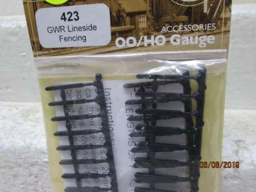 HO/OO SCALE : RATIO PLASTIC MODELS - GWR LINESIDE FENCING - LOT 77X