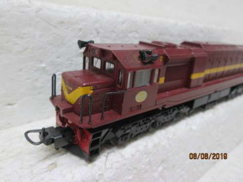 HO SCALE : LIMA SAR CLASS 34 DIESEL LOCOMOTIVE (BOXED) - LOT 184X