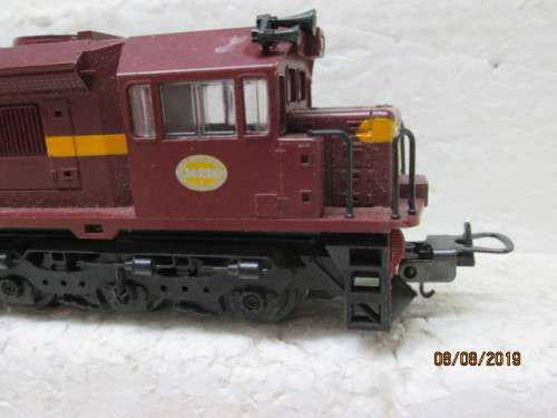 HO SCALE : LIMA SAR CLASS 34 DIESEL LOCOMOTIVE (BOXED) - LOT 184X