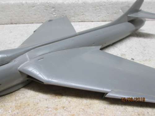 1:32 SCALE REVELL : HAWKER HUNTER FGA 9 KIT (BOXED) - LOT 289X