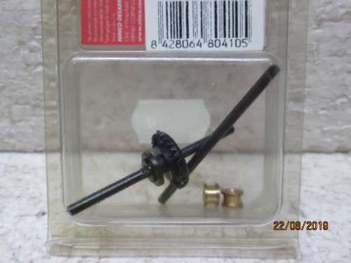 NINCO : AXLE WITH GEAR & BUSHES No 80410 (BOXED) - LOT 359X