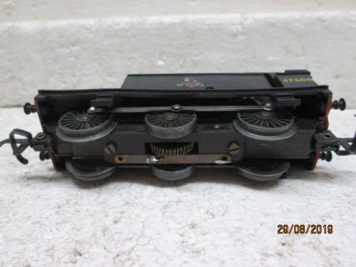 OO SCALE : TRI-ANG 0-6-0 STEAM LOCOMOTIVE - LOT 431X