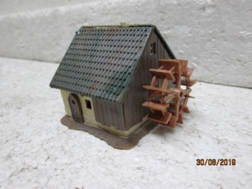 N SCALE : SMALL WATER MILL BUILDING - LOT 523X