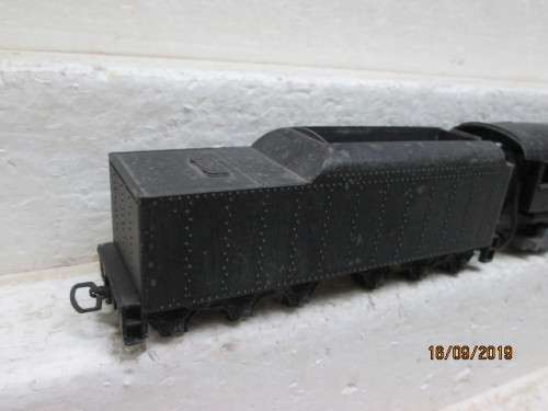 HO SCALE : MANTUA 2-8-2 STEAM LOCOMOTIVE (BOXED) - LOT 722X