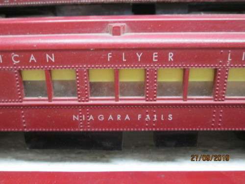 S SCALE : AMERICAN FLYER COACHES x3 - LOT 784X