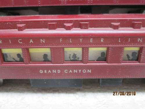 S SCALE : AMERICAN FLYER COACHES x3 - LOT 784X