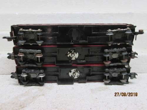 S SCALE : AMERICAN FLYER COACHES x3 - LOT 784X