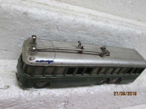 HO SCALE : RIVAROSSI  TRAM STYLE BUS - LOT 797X