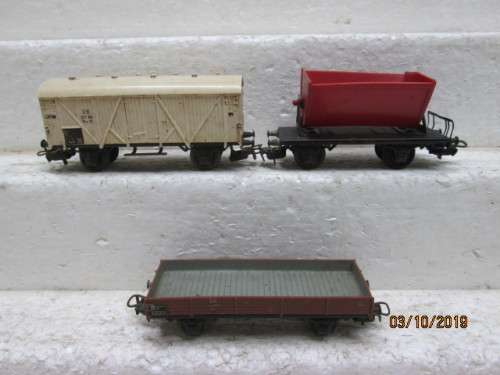 HO SCALE : MARKLIN x3 GOODS WAGONS - LOT 864X