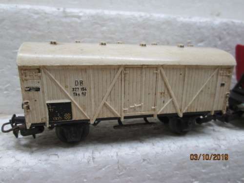 HO SCALE : MARKLIN x3 GOODS WAGONS - LOT 864X