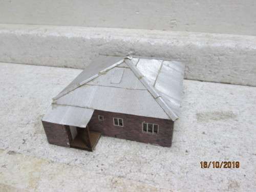 HO SCALE : SAR HOUSE - LOT 965X