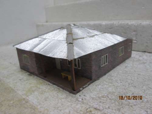 HO SCALE : SAR HOUSE - LOT 965X