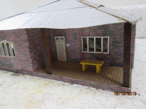 HO SCALE : SAR HOUSE - LOT 965X