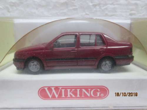 HO SCALE : WIKING VW PASSAT (BOXED) - LOT 25Y