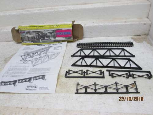 HO SCALE : ATLAS DECK TRUSS BRIDGE KIT (BOXED) - LOT 82Y