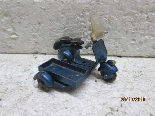 TEKNO VESPA SCOOTER - LOT 221Y