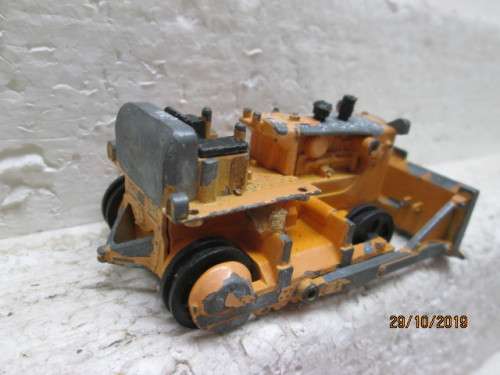 BULLDOZER - LOT 225Y