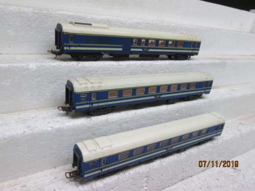 HO SCALE : LIMA SAR BLUE TRAIN COACHES x3 - LOT 471Y