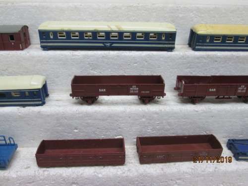 HO SCALE : SAR ROLLING STOCK SCRAPYARD - LOT 578Y