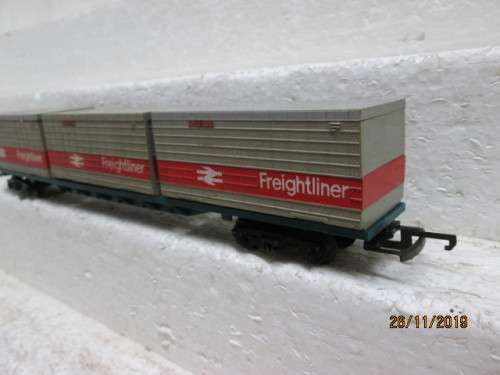 OO SCALE : TRI-ANG LONG CONTAINER CAR - LOT 648Y