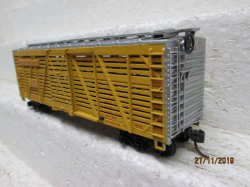 HO SCALE : ATHEARN UNION PACIFIC CATTLE CAR (BOXED) - LOT 701Y