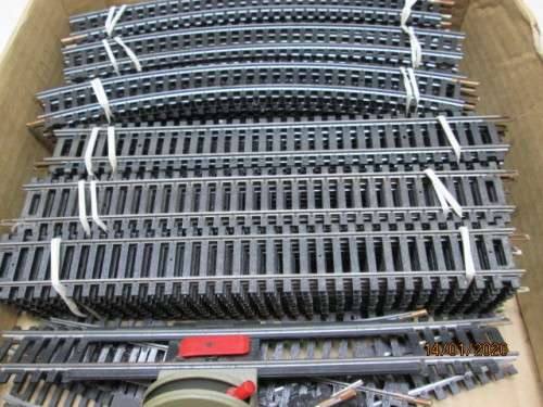 HO/OO SCALE : LIMA TRACK x87 PIECES (ONE BEERBOX) - LOT 783Y