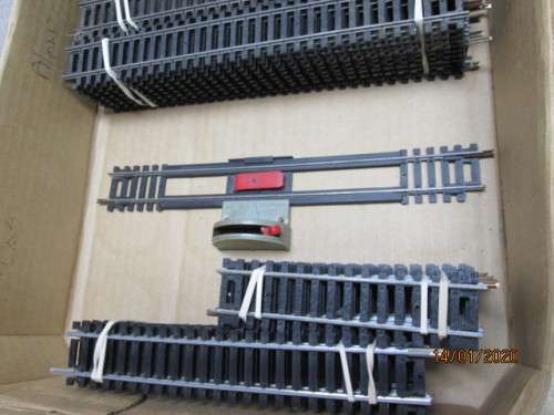 HO/OO SCALE : LIMA TRACK x87 PIECES (ONE BEERBOX) - LOT 783Y