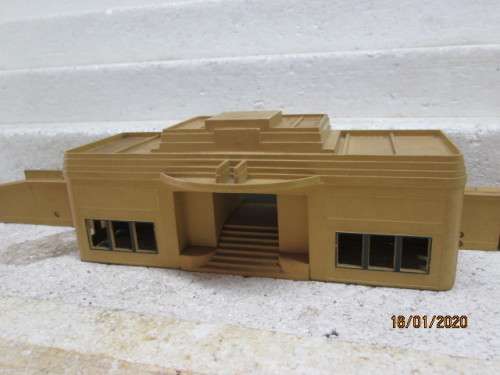 OO SCALE : HORNBY DUBLO THROUGH STATION - LOT 926Y