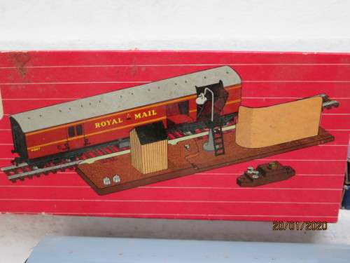 OO SCALE : HORNBY DUBLO TPO MAIL VAN SET (BOXED) - LOT 985Y