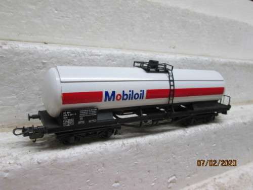 HO SCALE : LIMA MOBILOIL TANKER - LOT 204z