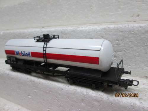 HO SCALE : LIMA MOBILOIL TANKER - LOT 204z