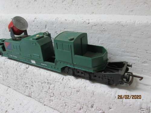 OO SCALE : TRI-ANG ARMY SET (EXTRA HEAVY LOW WELL WAGON WITH SEARCHLIGHT) - LOT 402z