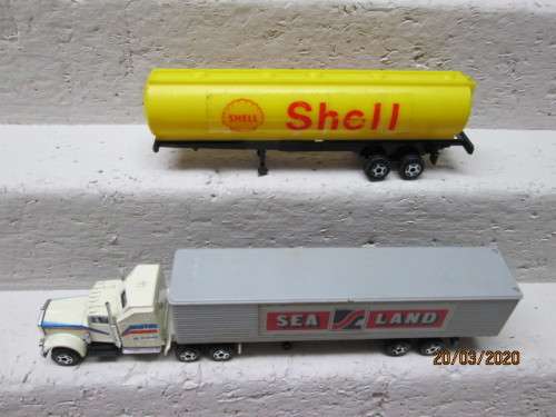 HO SCALE : ROAD CONTAINER TRUCK WITH SPARE TANKER TRAILER - LOT 619z