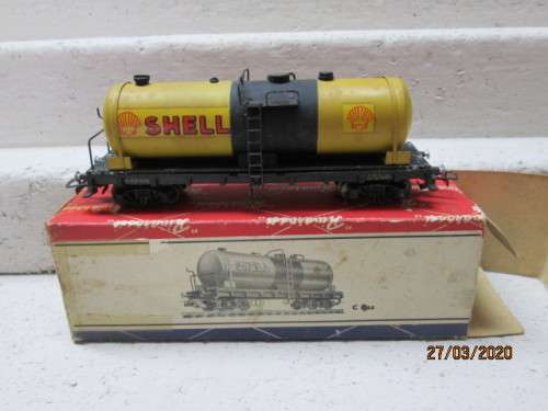 HO SCALE : RIVAROSSI SHELL TANKER (BOXED) - LOT 634z