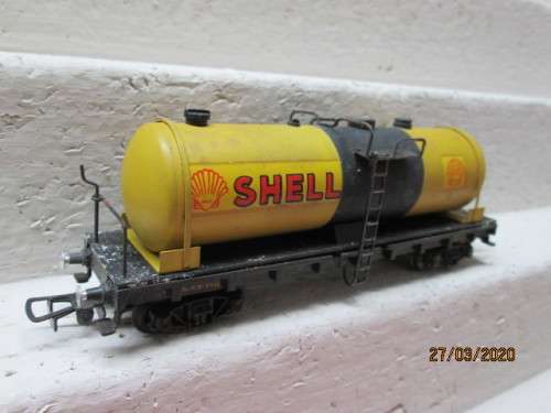 HO SCALE : RIVAROSSI SHELL TANKER (BOXED) - LOT 634z