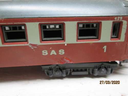 HO SCALE : LIMA SAR ORANGE EXPRESS SET - LOT 641z