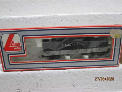 HO SCALE : LIMA SAR SILVER OZ BOX CAR WITH TARP (BOXED) - LOT 646z