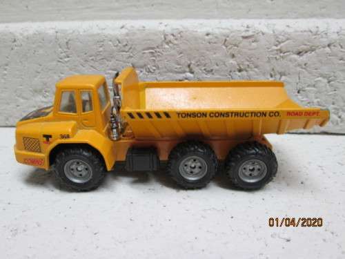 HO SCALE : CONSTRUCTION ARTICULATED TRUCK - LOT 996z