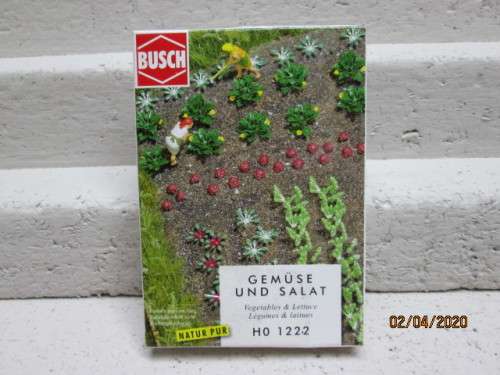 HO SCALE : BUSCH VEGETABLE & LETTUCE KIT (BOXED) - LOT 13AA
