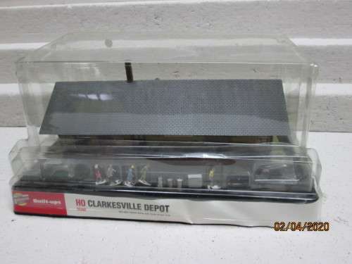 HO SCALE : WOODLAND SCENICS - CLARKESVILLE DEPOT (BOXED) - LOT 28AA