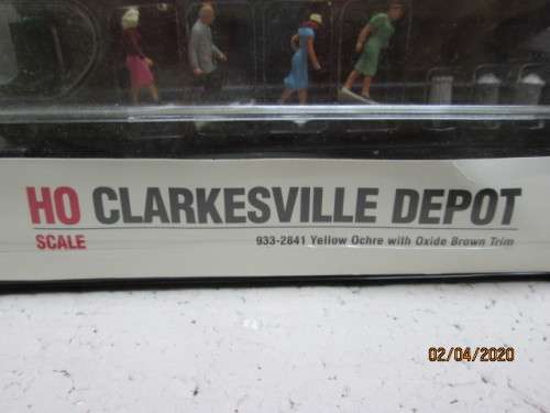 HO SCALE : WOODLAND SCENICS - CLARKESVILLE DEPOT (BOXED) - LOT 28AA