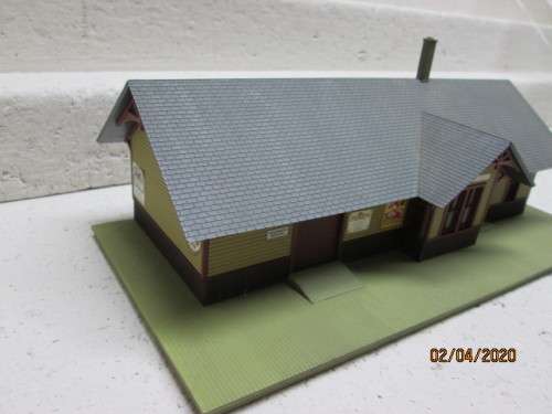 HO SCALE : WOODLAND SCENICS - CLARKESVILLE DEPOT (BOXED) - LOT 28AA