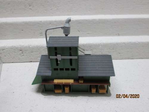 HO SCALE : MODELPOWER - LUMBER YARD (BOXED) - LOT 34AA