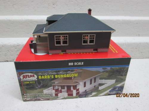 HO SCALE : ATLAS - BARB'S BUNGALOW HOUSE (BOXED) - LOT 40AA