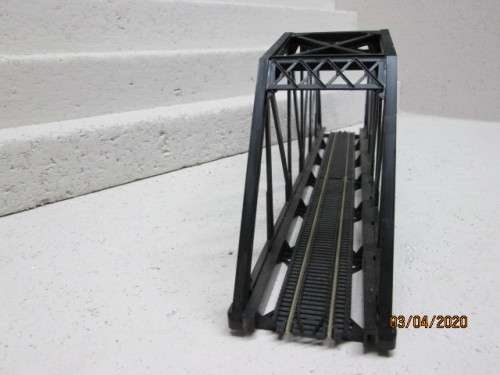 HO SCALE : ATLAS 18" THROUGH TRUSS BRIDGE - LOT 31AA