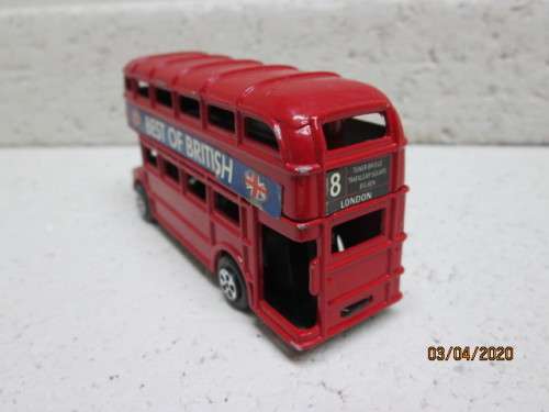 DIE CAST BRITISH OLD STYLE DOUBLE DECKER BUS - LOT 100AA