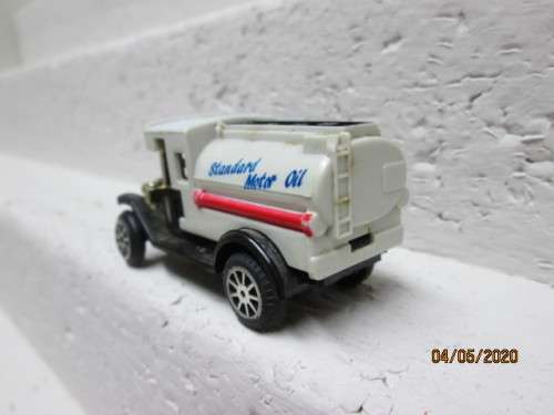 HO/OO SCALE : HIGHSPEED OLD TIMER TANKER TRUCK (STANDARD MOTOR OIL) - LOT 507AA